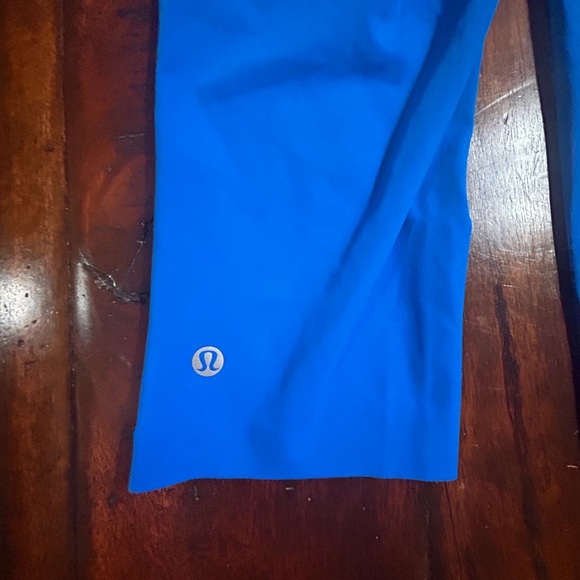 Lululemon Blue Cropped Leggings Size 6 - Picture 9 of 10